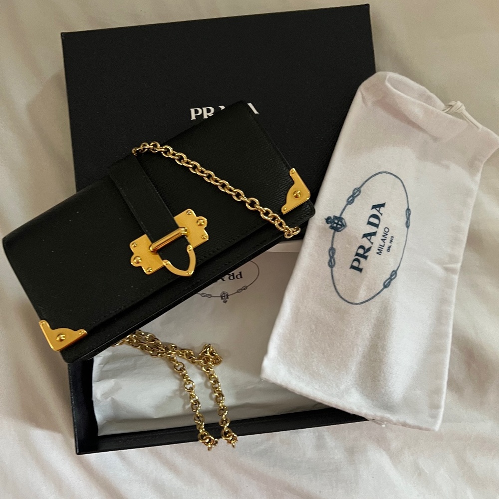 Cahier Chain leather crossbody bag Very good condition Black, Leather